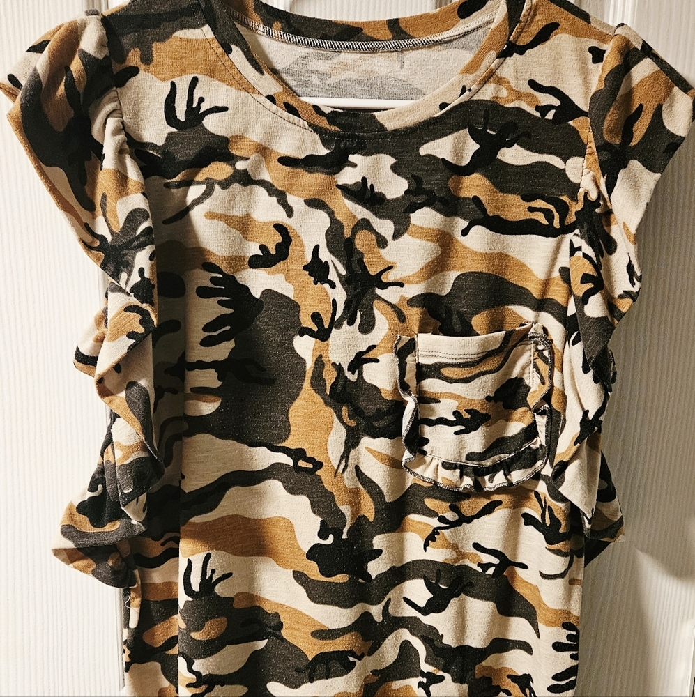 Camouflage Print Ruffle Sleeve Top